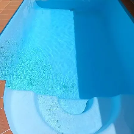 Villa Serene Oasis: Private Pool With Hot Tub And Modern Comforts Corralejo